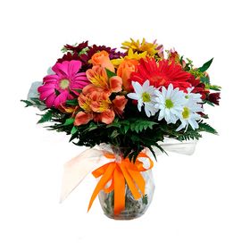 Buqu� de flores do campo no vaso