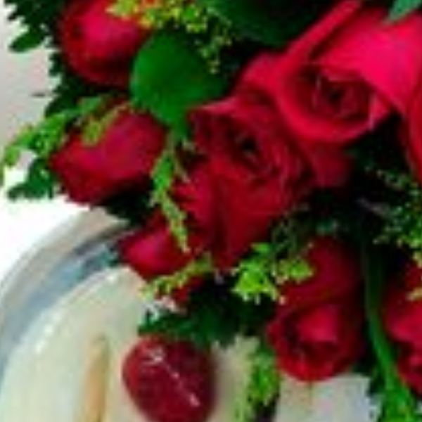 Buqu� Feliz Anivers�rio com bolo