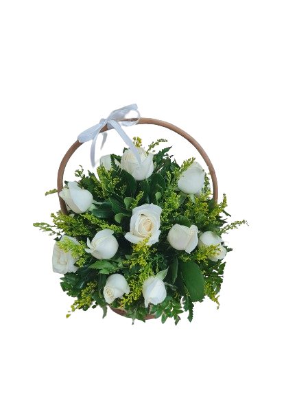 Cesta com 15 rosas brancas 