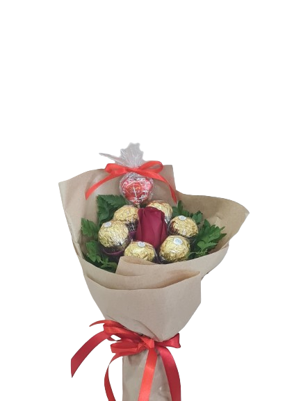 Buqu� com rosa unit�ria e bombons