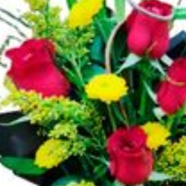 Caixa personalizada com flores e chocolate