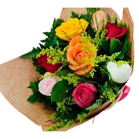 Buqu� 8 rosas coloridas
